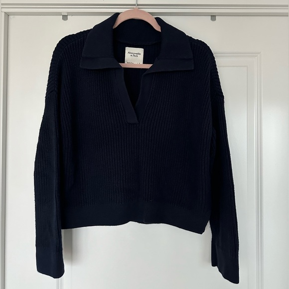 Abercrombie & Fitch Sweaters - Abercrombie Notch-Neck Sweater size S